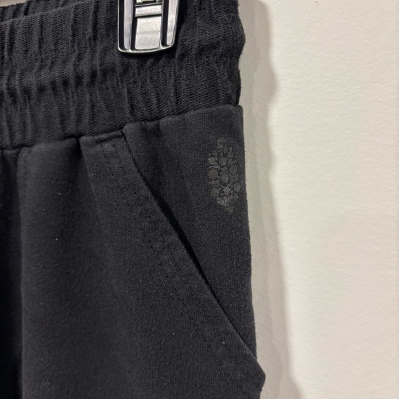 Free People Movement Black Jogger Sweatpants Drawstring Athleisure Active Lounge - Picture 5 of 10